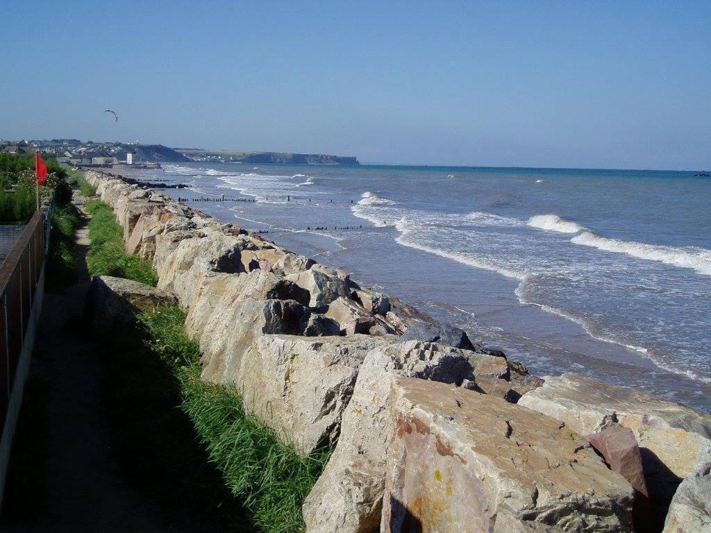 Maison Renovee En Pierres Sejour Spacieux Avec Jardin Et Terrasse Amenagee Pres Omaha Beach & Bayeux A 5Mn De La Mer Tous Commerces Commes Exterior foto